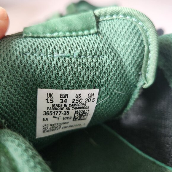 Puma Youth Sneakers Size 2.5C – White & Green – Good Condition - Picture 6 of 7